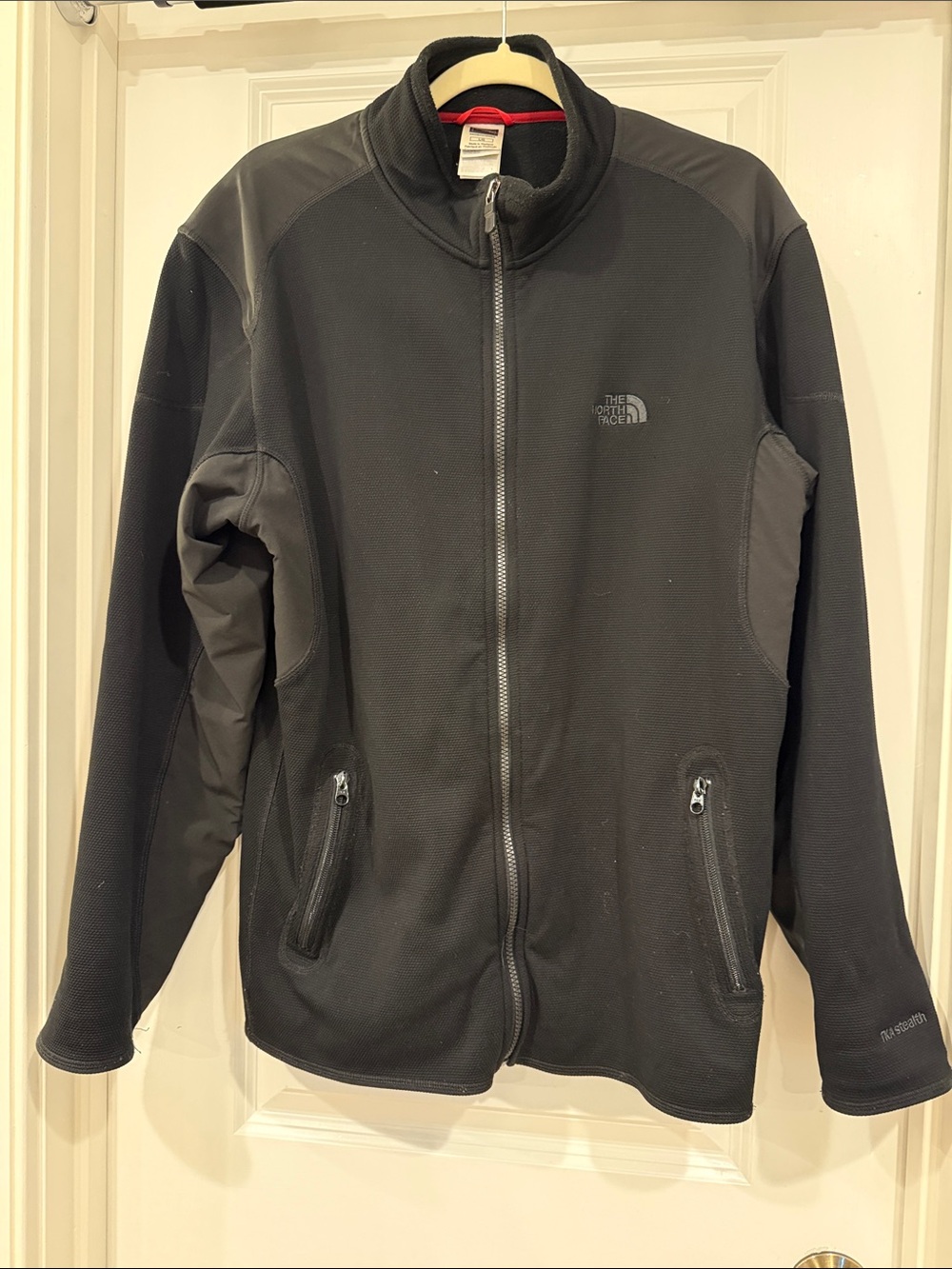 The North Face Men's Black Full-Zip Performance Jacket with Subtle Logo